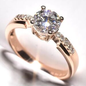 NWT Rose Gold Round Stone Dainty Wedding Ring